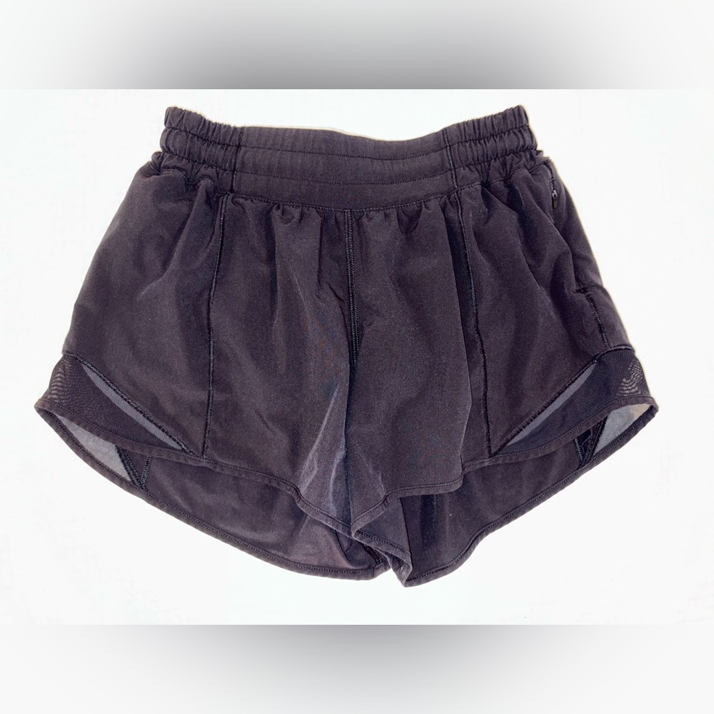 Lululemon Hotty Hot Short II, Long 4 Inches in Black - Size 4 - Picture 2 of 15